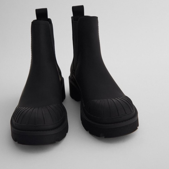 Zara Shoes - ZARA Low Heeled Treaded Sole Ankle Boots